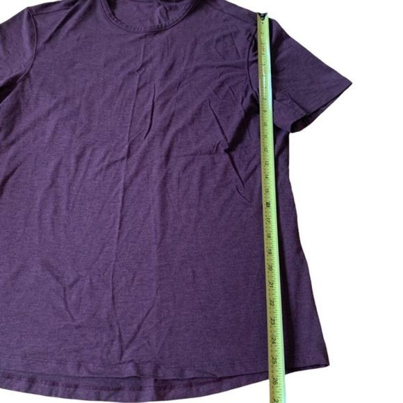 Lululemon Men's Basic T-shirt - Picture 7 of 7